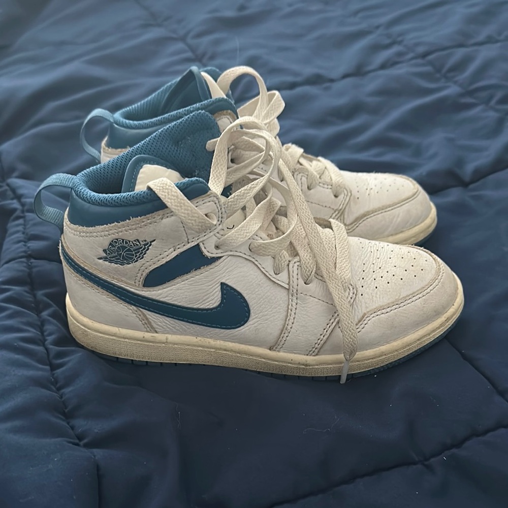 Jordan White and Blue Sneakers Iconic Mid-Top Design